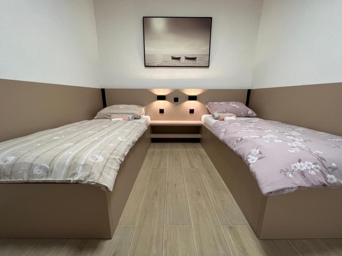 Villa Viktorija Galovac  外观 照片