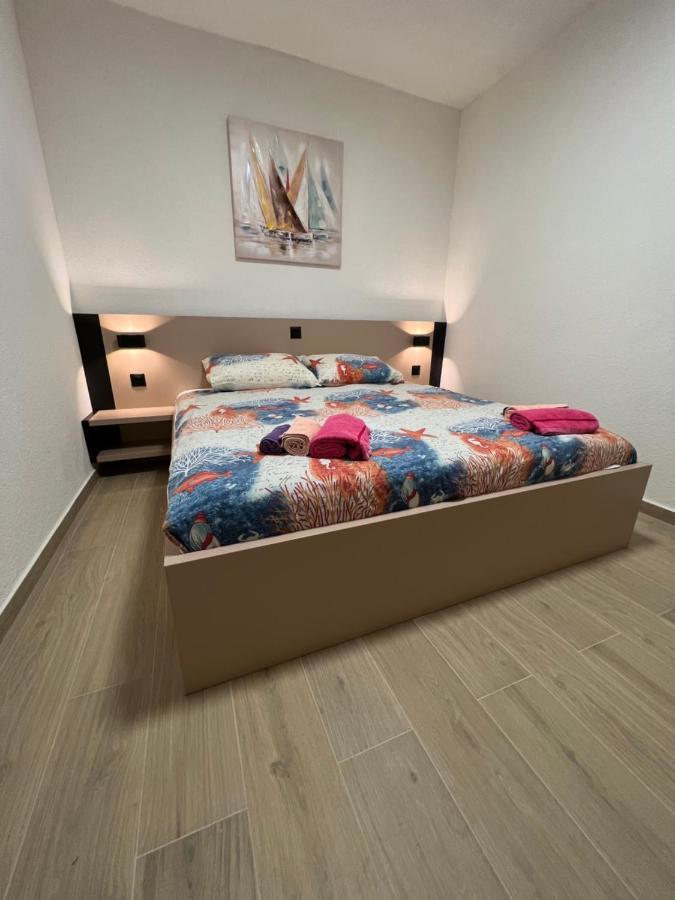 Villa Viktorija Galovac  外观 照片